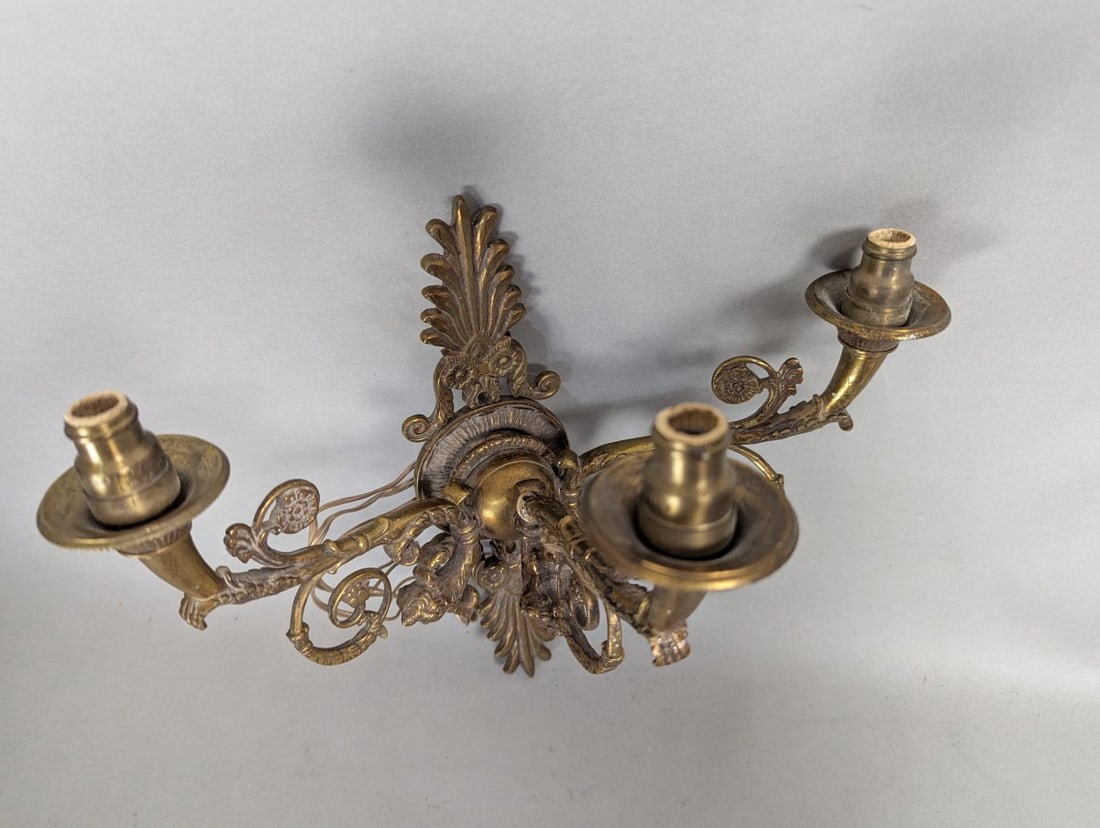 Vintage Rococo Revival Three-Arm Wall Sconce Ornate Antique Lighting Collector's Piece - 2