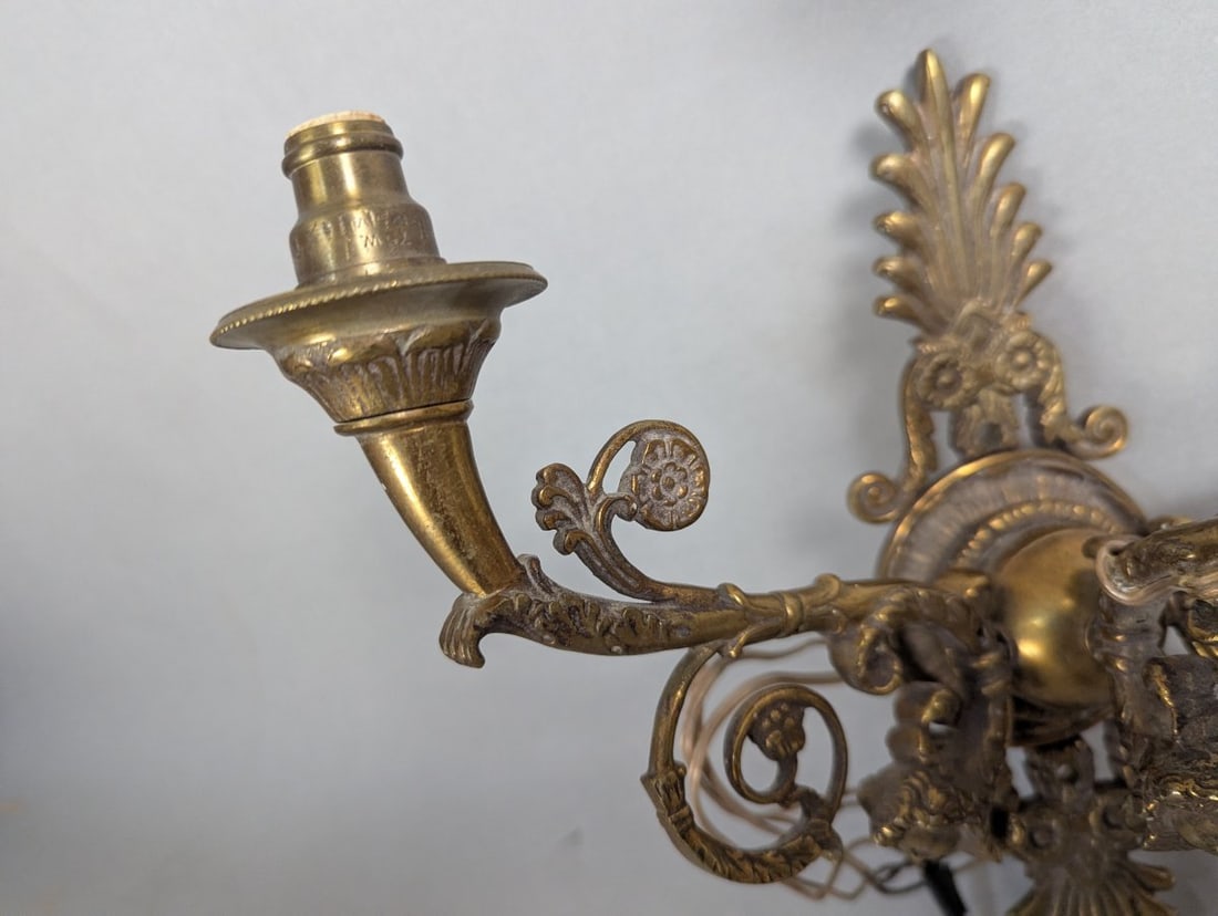 Vintage Rococo Revival Three-Arm Wall Sconce Ornate Antique Lighting Collector's Piece - 4
