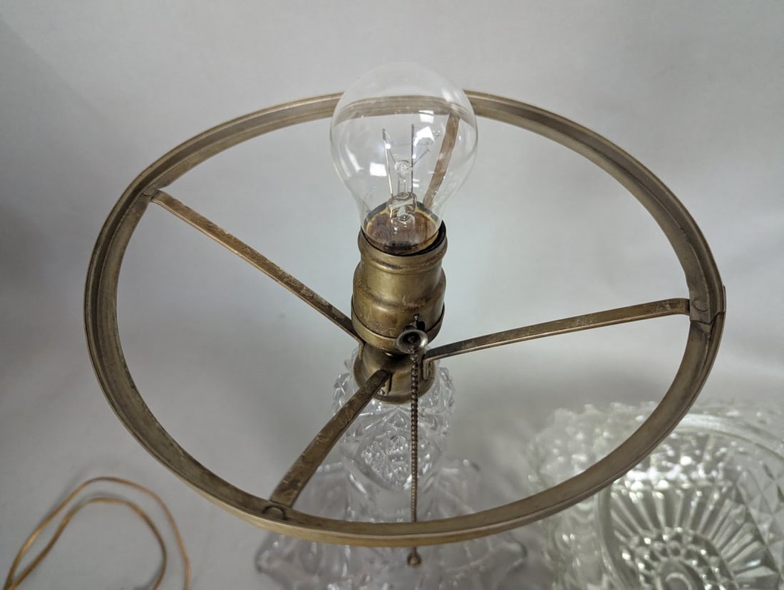 EAPG Pressed Glass Table Lamp Antique Vintage Design Functioning Light Fixture - 5
