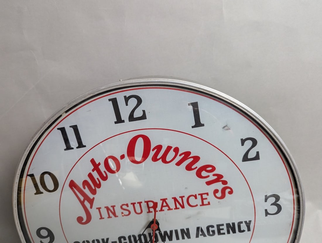 Vintage Lackner Light-Up Advertising Clock Auto-Owners Insurance Bubble Glass Front - 2