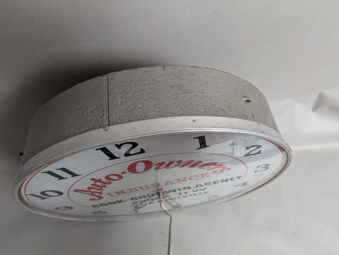 Vintage Lackner Light-Up Advertising Clock Auto-Owners Insurance Bubble Glass Front - 5