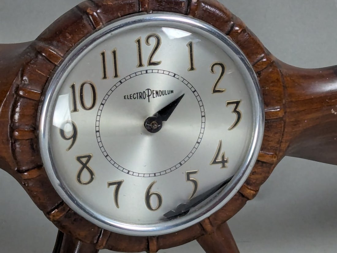 Vintage Howard Mfg. Co. Electro Pendulum Propeller Clock Art Deco Aviation Decor - 2