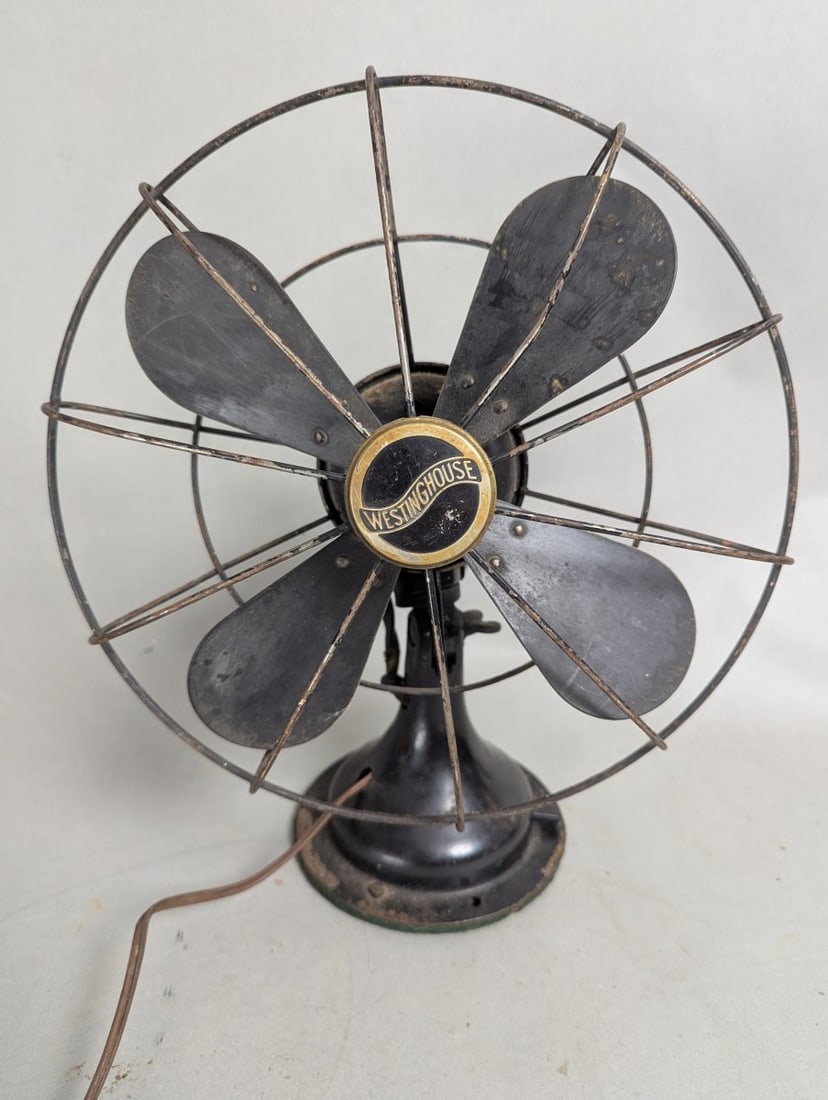 Vintage Westinghouse Whirlwind Desk Fan 10 Inch Style 803008-AB Collectible: **Important** Please read below description on how to avoid high shipping costs. Up for auction is a vintage Westinghouse 'Whirlwind' desk fan, model 803008-AB. This fan works on all speeds and is a m