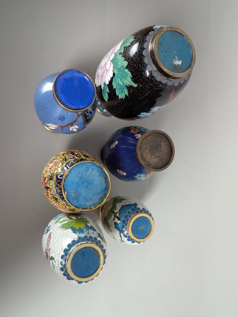 Stunning Collection of Vintage Chinese Cloisonne Vases with Unique Motifs and Designs - 10