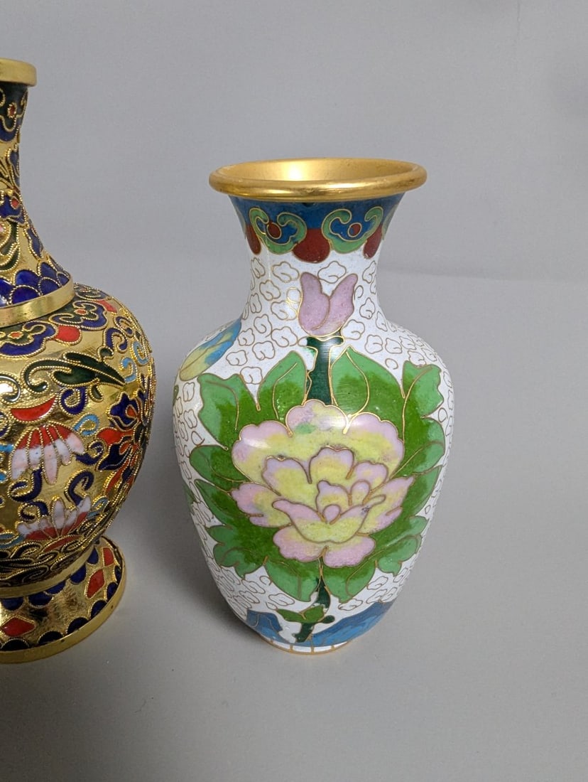 Stunning Collection of Vintage Chinese Cloisonne Vases with Unique Motifs and Designs - 2