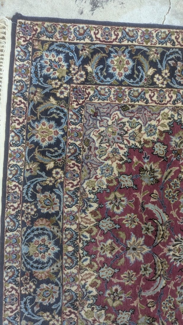 Vintage Hand-Knotted Persian Isphahan Rug Beautiful Floral Design Silk Foundation c. 1960 - 2
