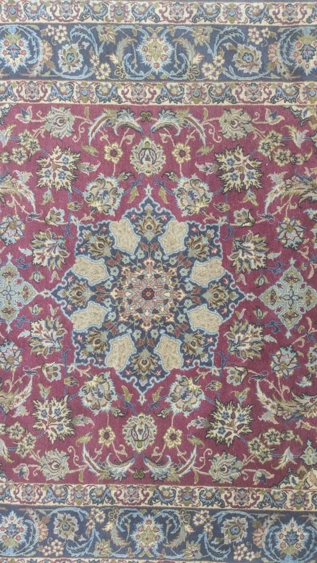Vintage Hand-Knotted Persian Isphahan Rug Beautiful Floral Design Silk Foundation c. 1960 - 6