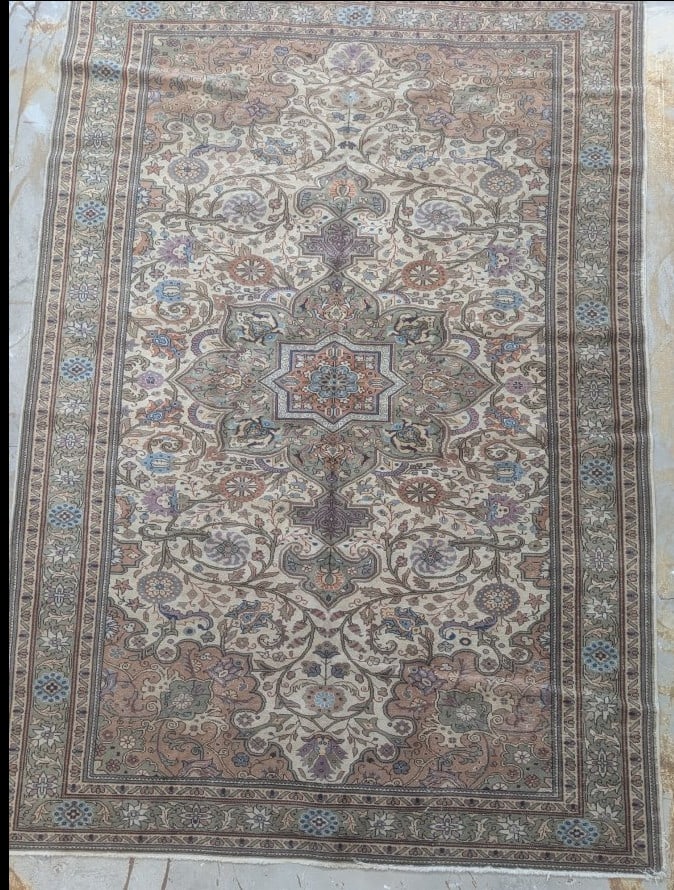 Vintage Turkish Hereke Carpet Ivory Background Hand-Knotted Art Decor c. 1940: **Important** Please read below description on how to avoid high shipping costs. This exquisite vintage Turkish Hereke carpet, measuring 6 foot 8 inches x 9 foot 9 inches, features a stunning ivory