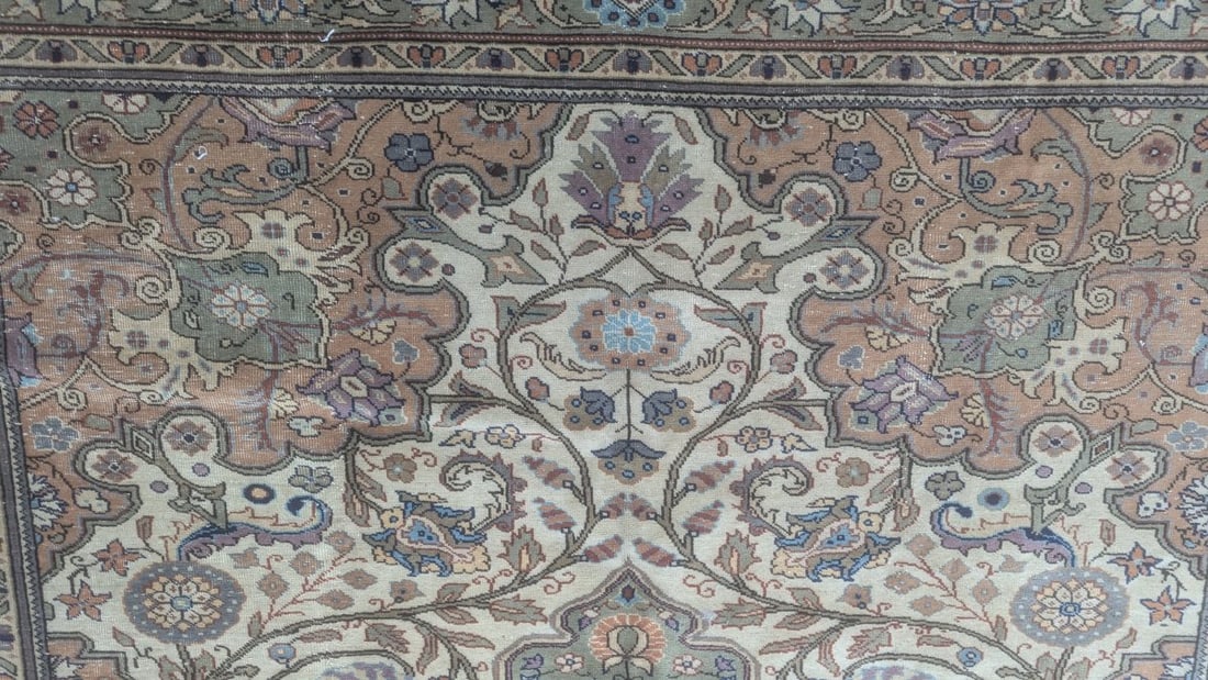 Vintage Turkish Hereke Carpet Ivory Background Hand-Knotted Art Decor c. 1940 - 3