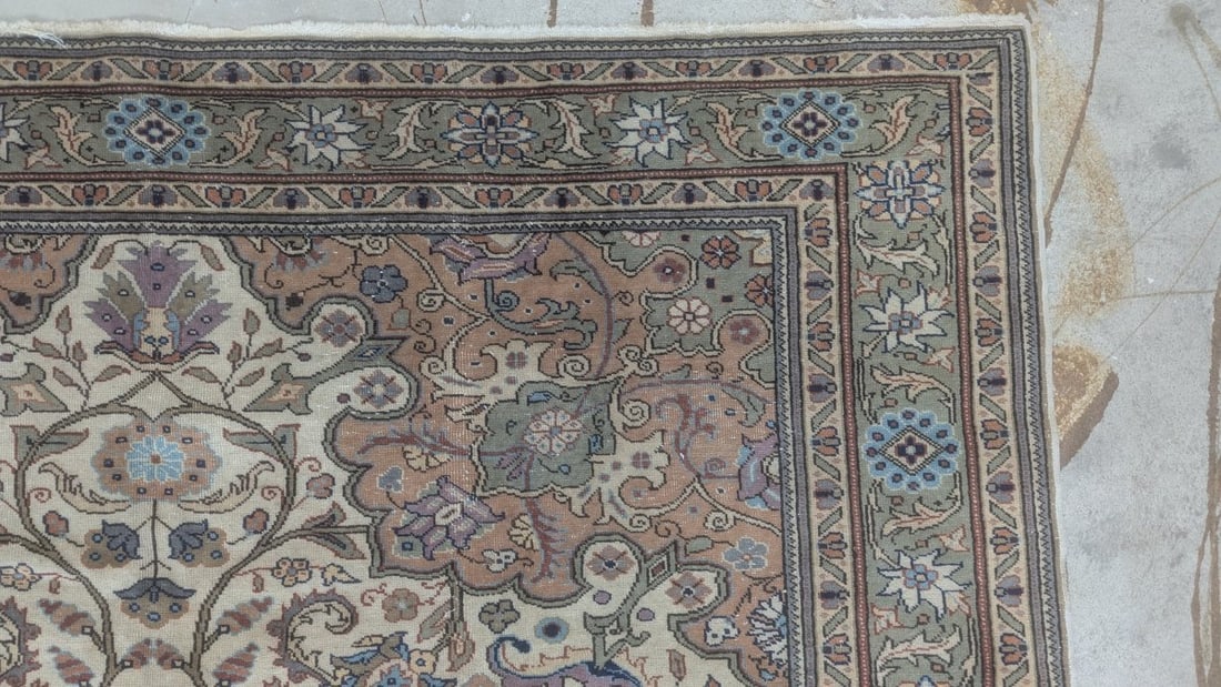 Vintage Turkish Hereke Carpet Ivory Background Hand-Knotted Art Decor c. 1940 - 9