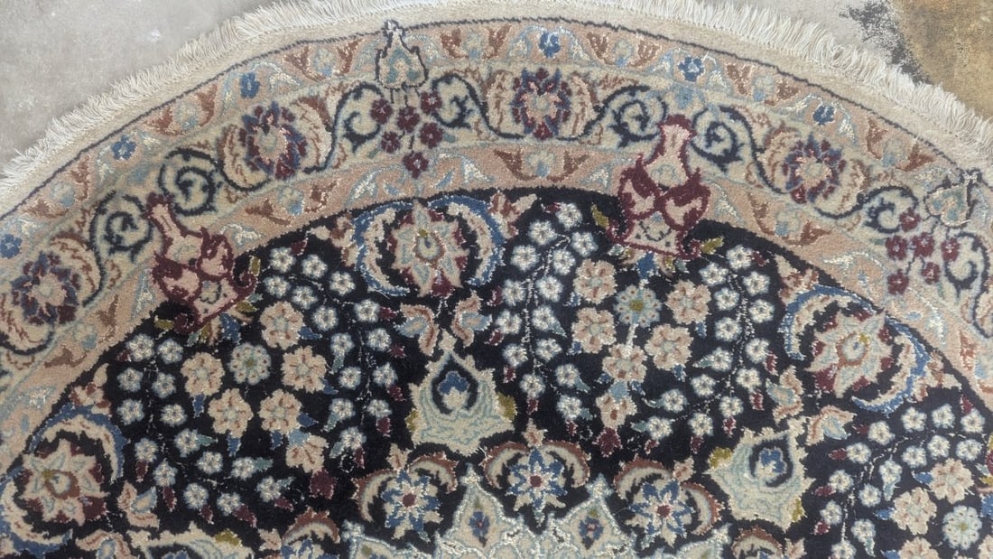 Fine Quality Vintage Persian Nain Handmade Circular Rug with Silk Highlights c. 1960 - 4