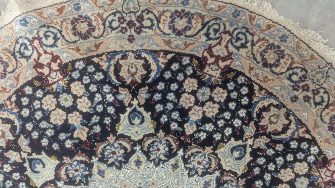 Fine Quality Vintage Persian Nain Handmade Circular Rug with Silk Highlights c. 1960 - 5