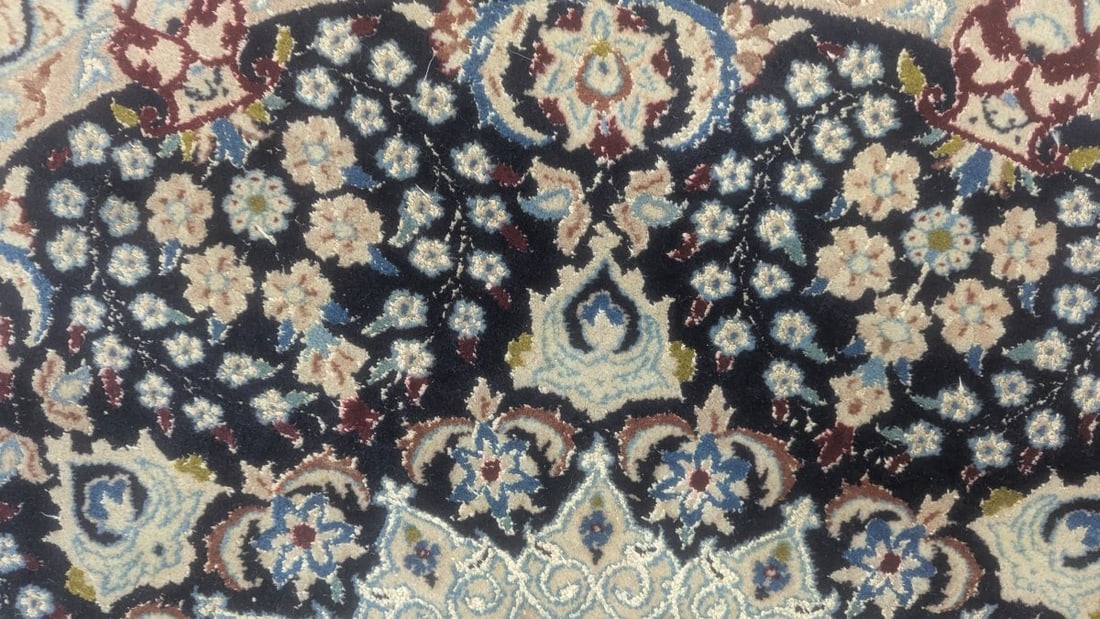 Fine Quality Vintage Persian Nain Handmade Circular Rug with Silk Highlights c. 1960 - 6