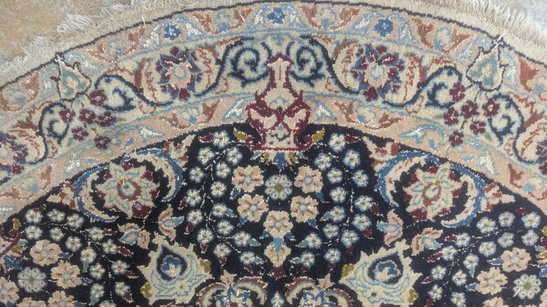 Fine Quality Vintage Persian Nain Handmade Circular Rug with Silk Highlights c. 1960 - 7
