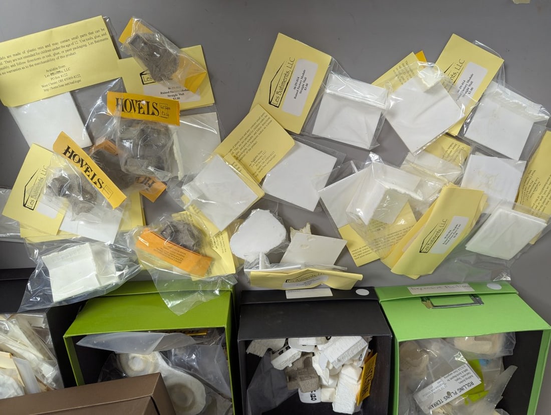 Large Collection of Wargaming Diorama Terrain Components Miniatures - 4
