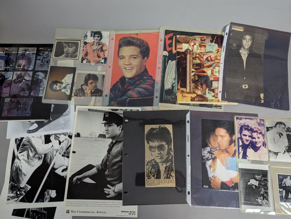 Large Lot of Elvis Presley Memorabilia Includes Jigsaw Puzzle and Collectibles - 4