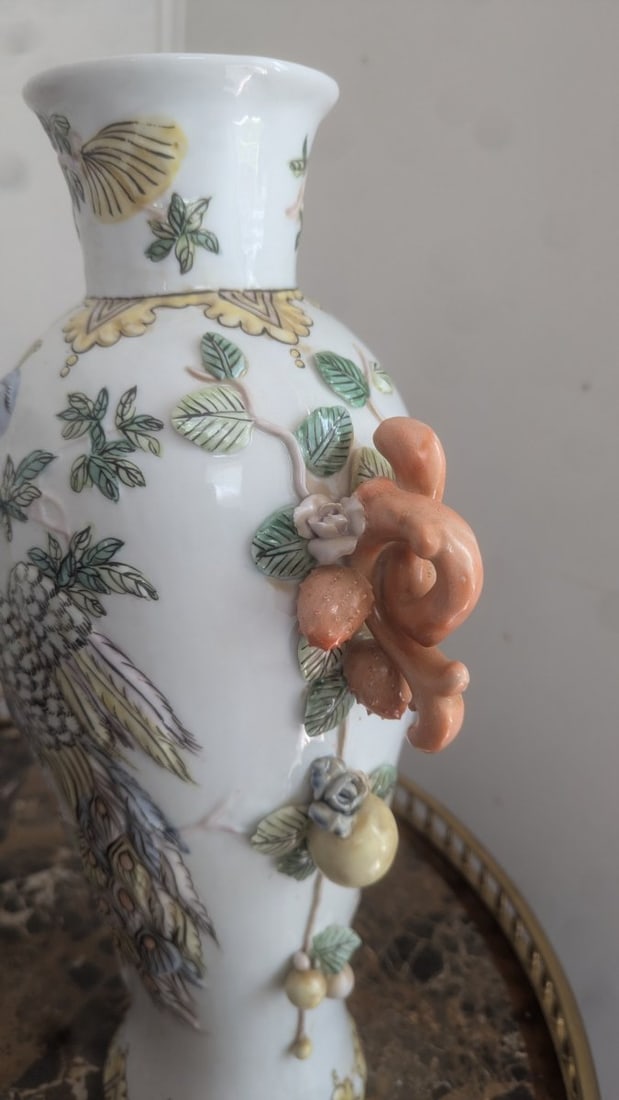 Pair of Maitland-Smith Chinoiserie Peacock Vases Elegant Decorative Art - 2