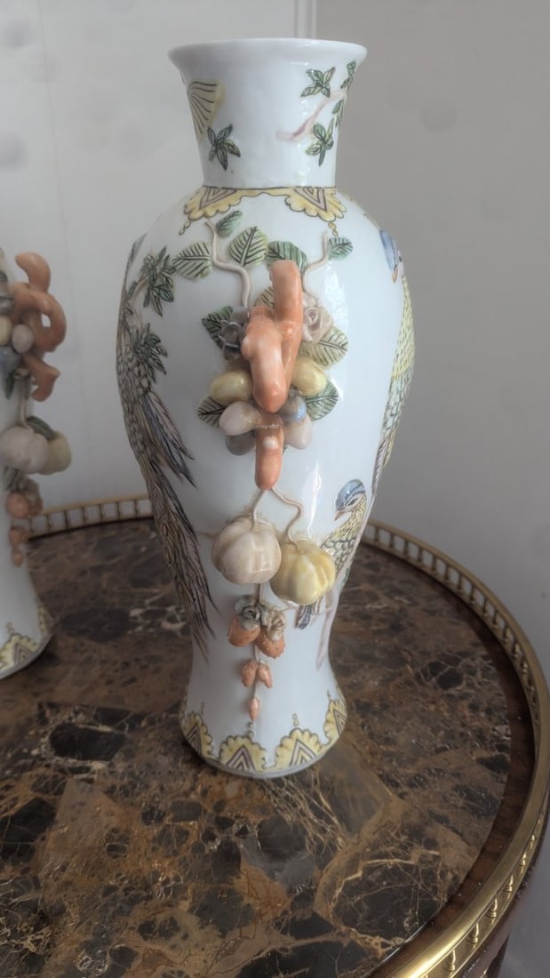 Pair of Maitland-Smith Chinoiserie Peacock Vases Elegant Decorative Art - 3