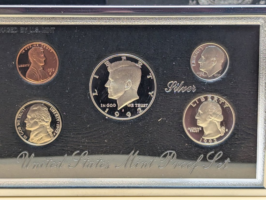 1992 United States Mint Premier Silver Proof Set Excellent Condition - 2