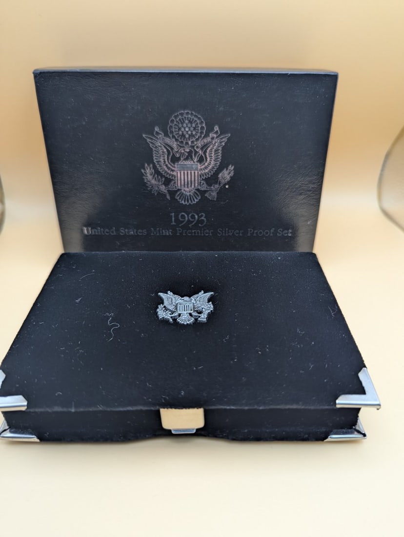 1993 United States Mint Premier Silver Proof Set - Grade: New / Mint - 3
