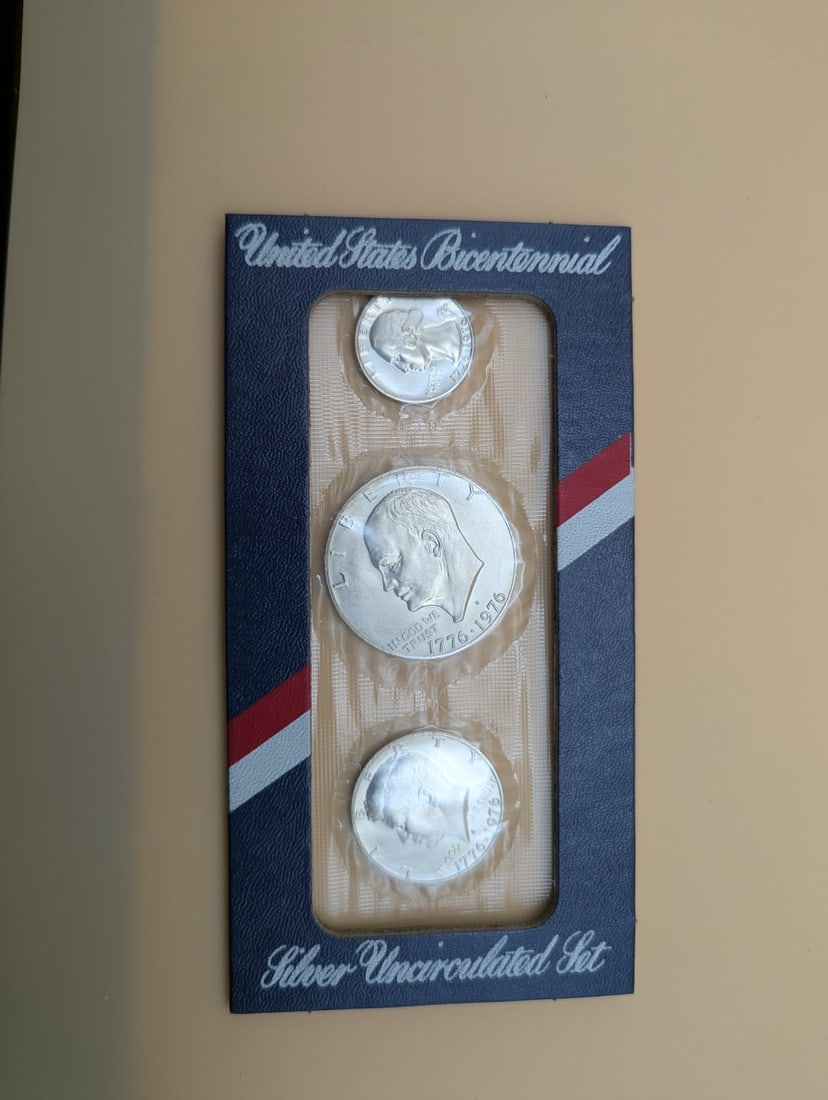 1976 United States Bicentennial Silver Uncirculated Set - 40% Silver Coins - 3