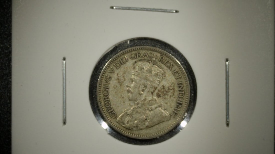 1936 Canada 10 Cents Silver Coin King George V Extra Fine Royal Canadian Mint: **Important** Please read below description on how to avoid high shipping costs. Discover a piece of Canadian history with this 1936 10 Cents Silver Coin featuring King George V. Graded as Extra Fine 