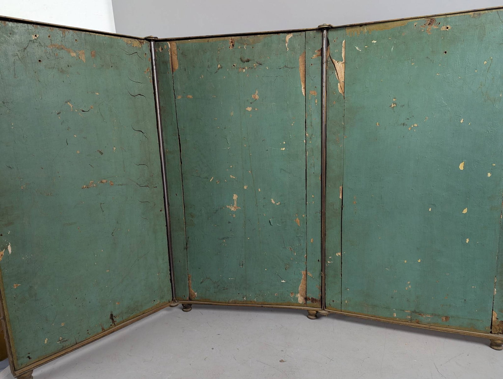 Antique Shitai Chinese Carved Wood Folding Screen with Gilded Relief Panels - 15