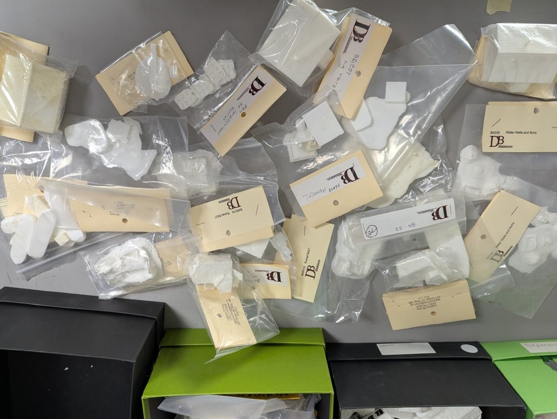 Large Collection of Wargaming Diorama Terrain Components Miniatures - 5