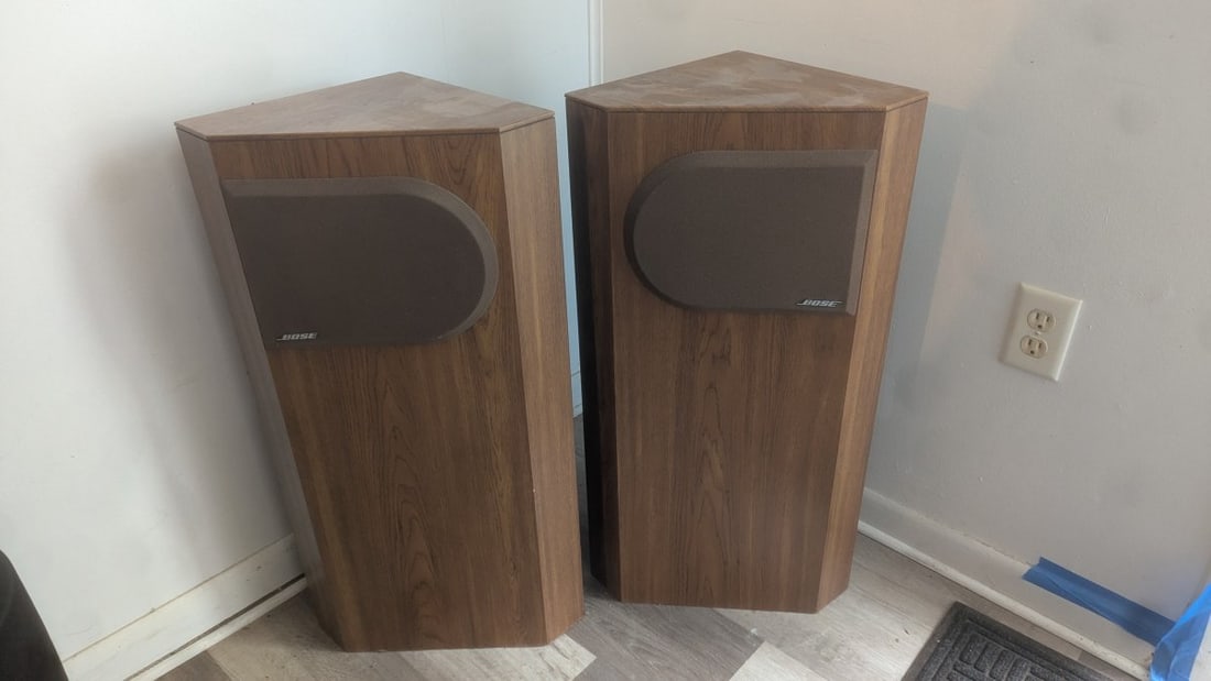 Bose 401 Direct/Reflecting Speakers Stereo Pair Vintage Audio: **Important** Please read below description on how to avoid high shipping costs. Experience exceptional sound with this matched stereo pair of Bose 401 Direct/Reflecting Speakers. In working order, th