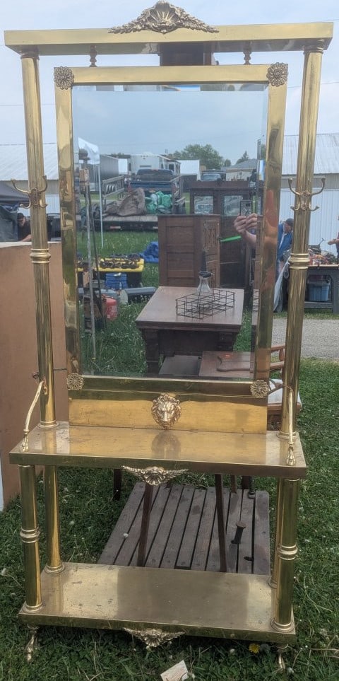 Neoclassical Hollywood Regency Style Brass Hall Tree with Mirror and Decorative Elements (1 of 13)