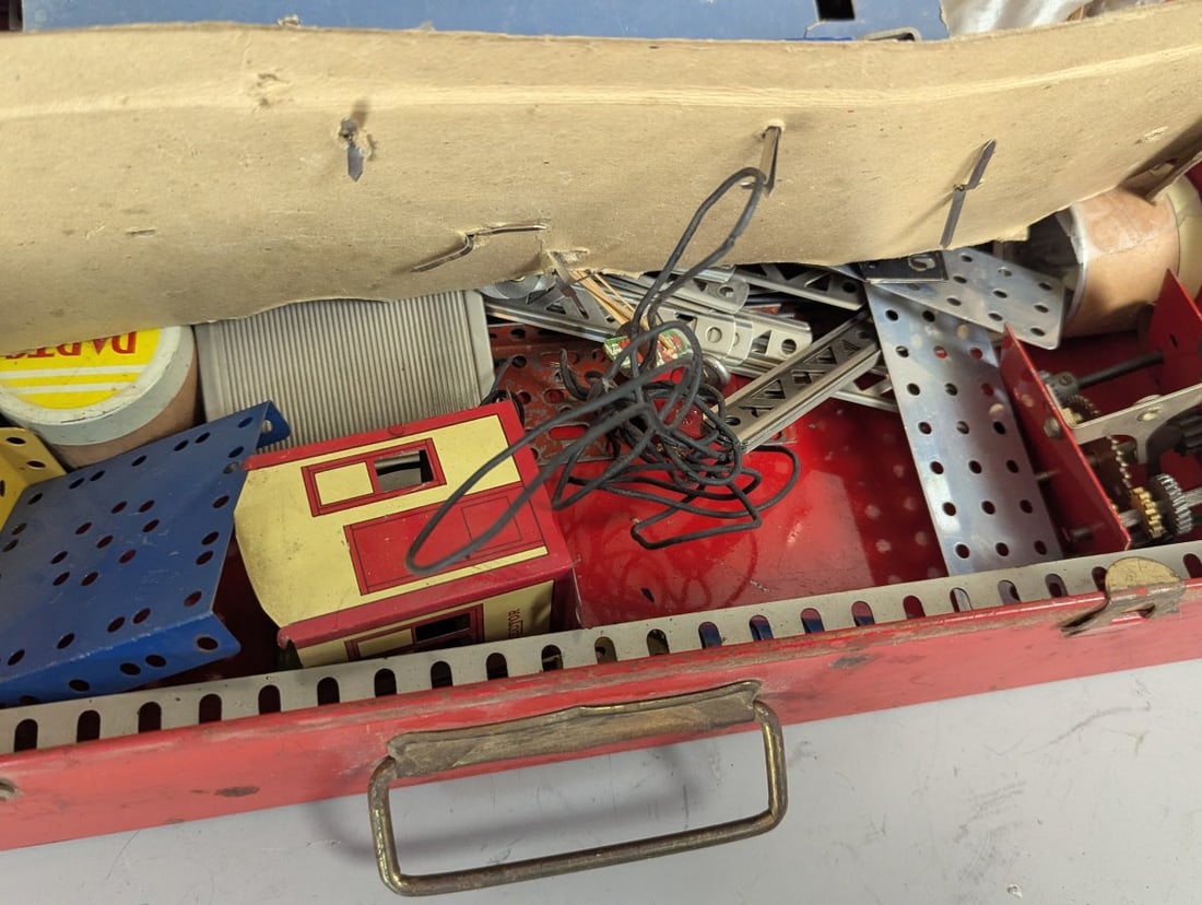 Vintage AC Gilbert Erector Set No 9Â½ All-Electric Automotive Set Original Case - 7