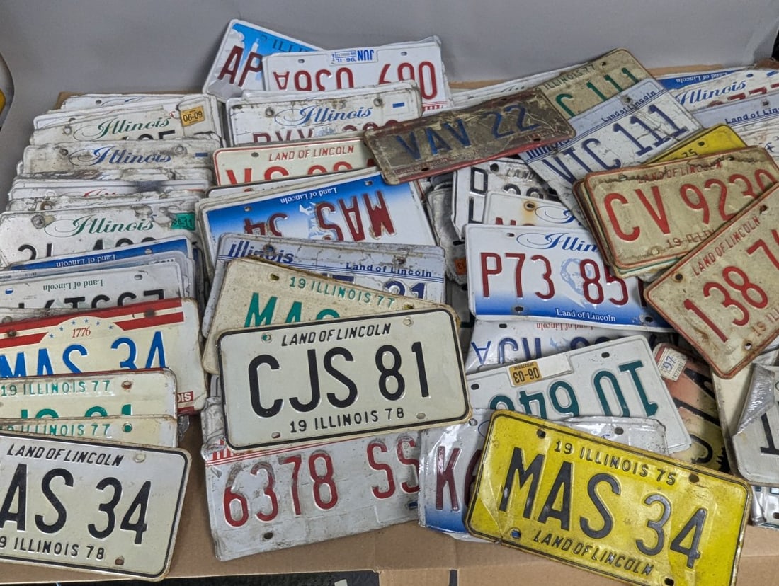 Huge Lot of Assorted Illinois License Plates Vintage Modern Craft Decor 190 Plates: **Important** Please read below description on how to avoid high shipping costs. Explore a HUGE lot of assorted Illinois license plates! This collection includes approximately 190 plates spanning