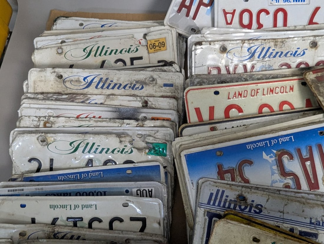 Huge Lot of Assorted Illinois License Plates Vintage Modern Craft Decor 190 Plates - 2
