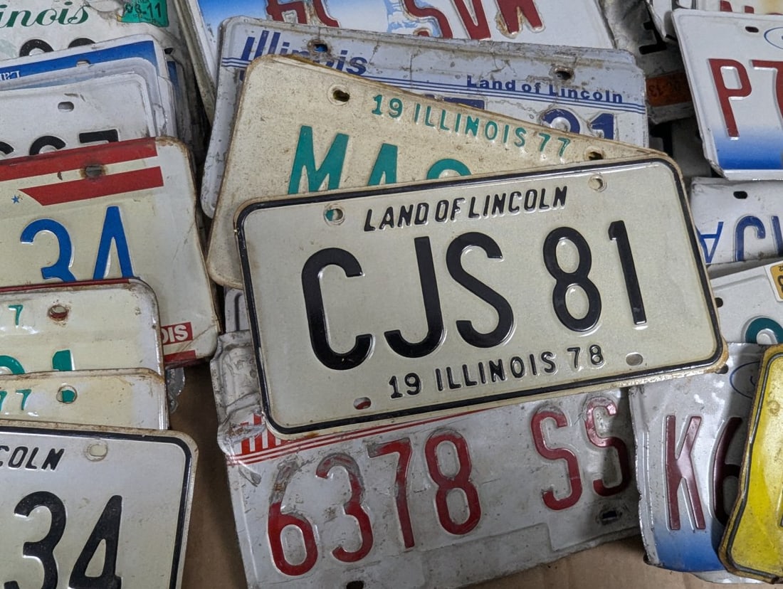 Huge Lot of Assorted Illinois License Plates Vintage Modern Craft Decor 190 Plates - 5
