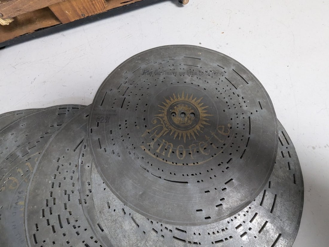 Antique Amorette Disc Music Box by Peters & Co with 10 Vintage Metal Discs - 6