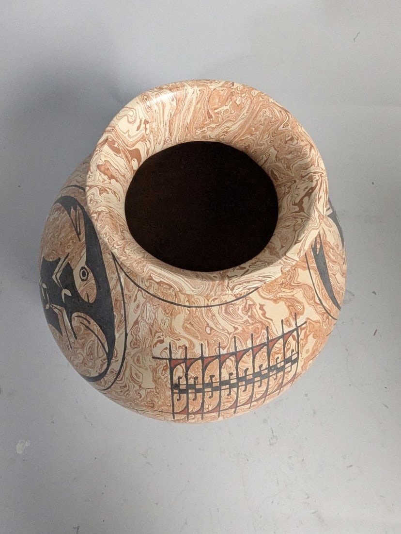 Thomas Polacca Hopi-Tewa Marbled Clay Pottery Vase Unique Lizard Design Collector's Item - 5
