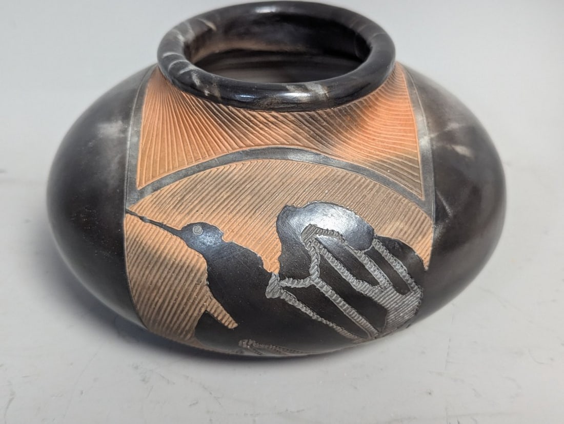 Sgraffito Blackware Pottery Jar Hummingbird Design Santa Clara Style Decorative Art Piece - 3