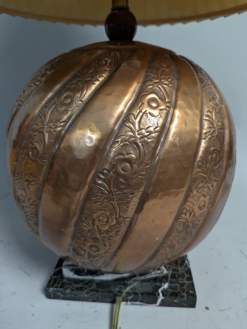 Frederick Cooper Repousse Copper Table Lamp Mid-Century Modern Design - 2