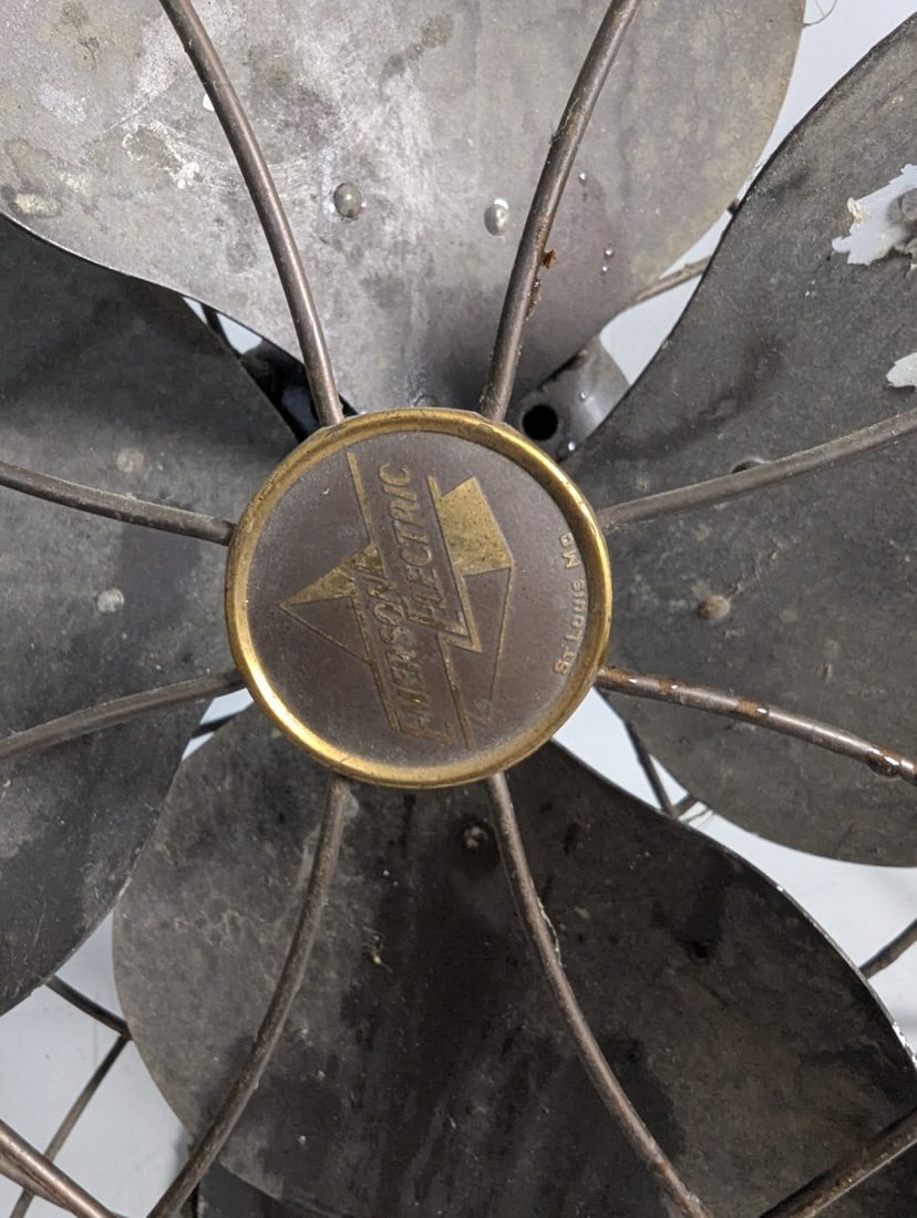 Vintage Emerson Electric Desk Fan Type 77646-AS Collectible 12 Inch Blades Industrial Style - 2