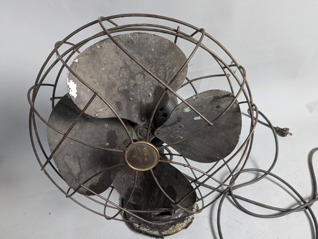 Vintage Emerson Electric Desk Fan Type 77646-AS Collectible 12 Inch Blades Industrial Style - 3
