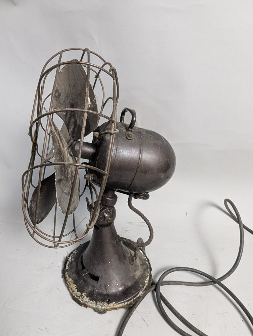 Vintage Emerson Electric Desk Fan Type 77646-AS Collectible 12 Inch Blades Industrial Style - 4