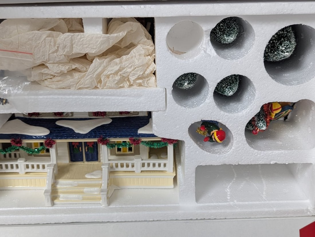 Department 56 Snow Village Italianate Villa Collection Lights Holiday Decor - 10