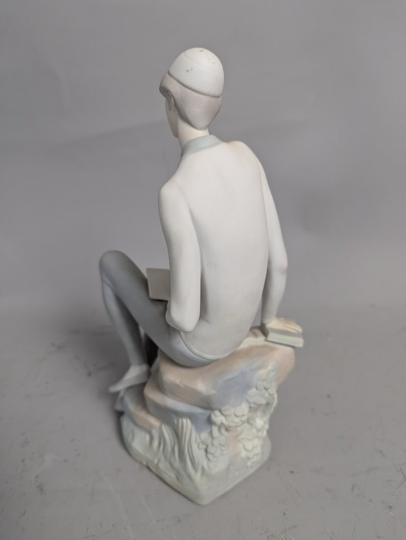 LladrÃ³ Porcelain Figurine Collection Hebrew Student Nurse Sleepy Boy Couple - 12