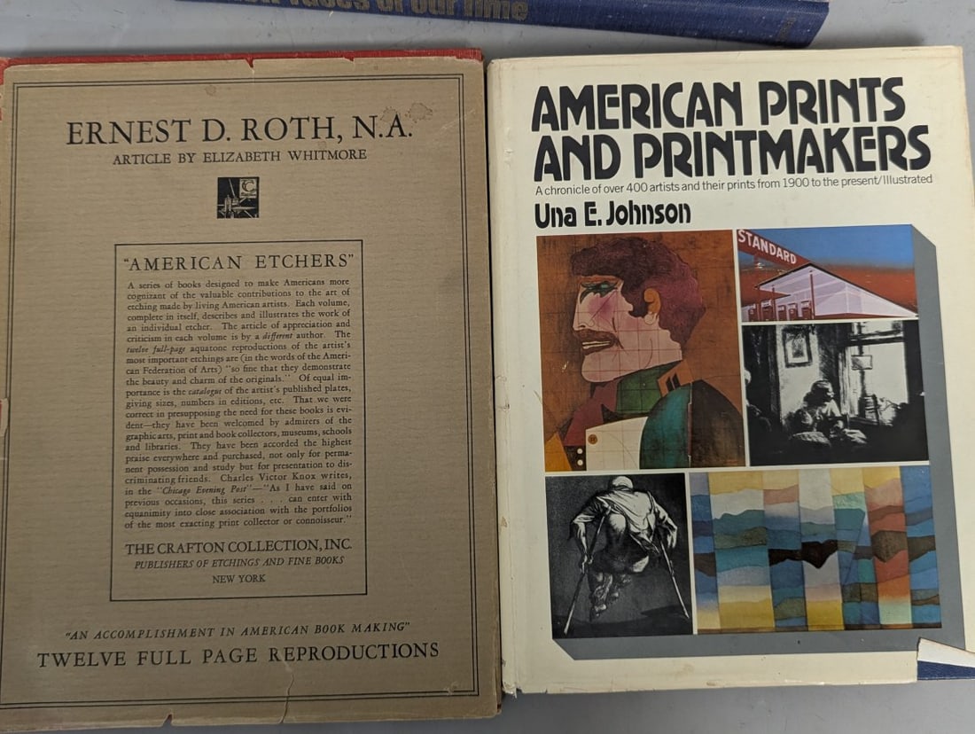 Lot of 8 Art Realized Books Featuring Frank Lloyd Wright and Yousuf Karsh - 3