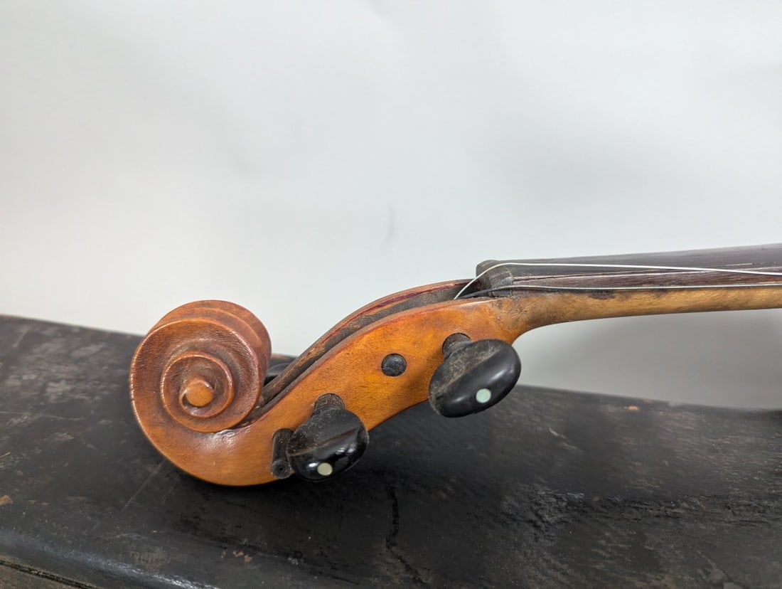 Vintage Unmarked Full-Size Violin with Japan Bow and Hardshell Case for Restoration - 4