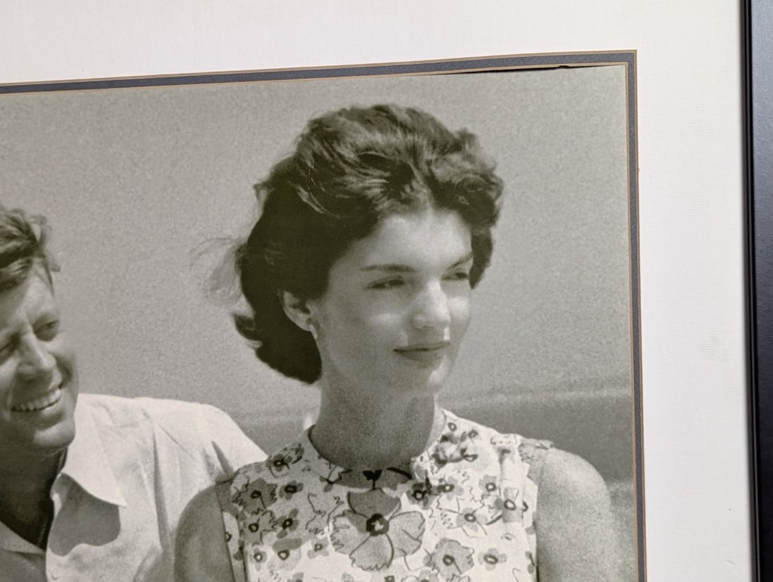 Framed Reproduction Photograph of John F Kennedy and Jacqueline Bouvier by Hy Peskin - 4
