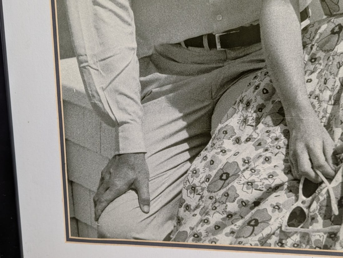 Framed Reproduction Photograph of John F Kennedy and Jacqueline Bouvier by Hy Peskin - 7