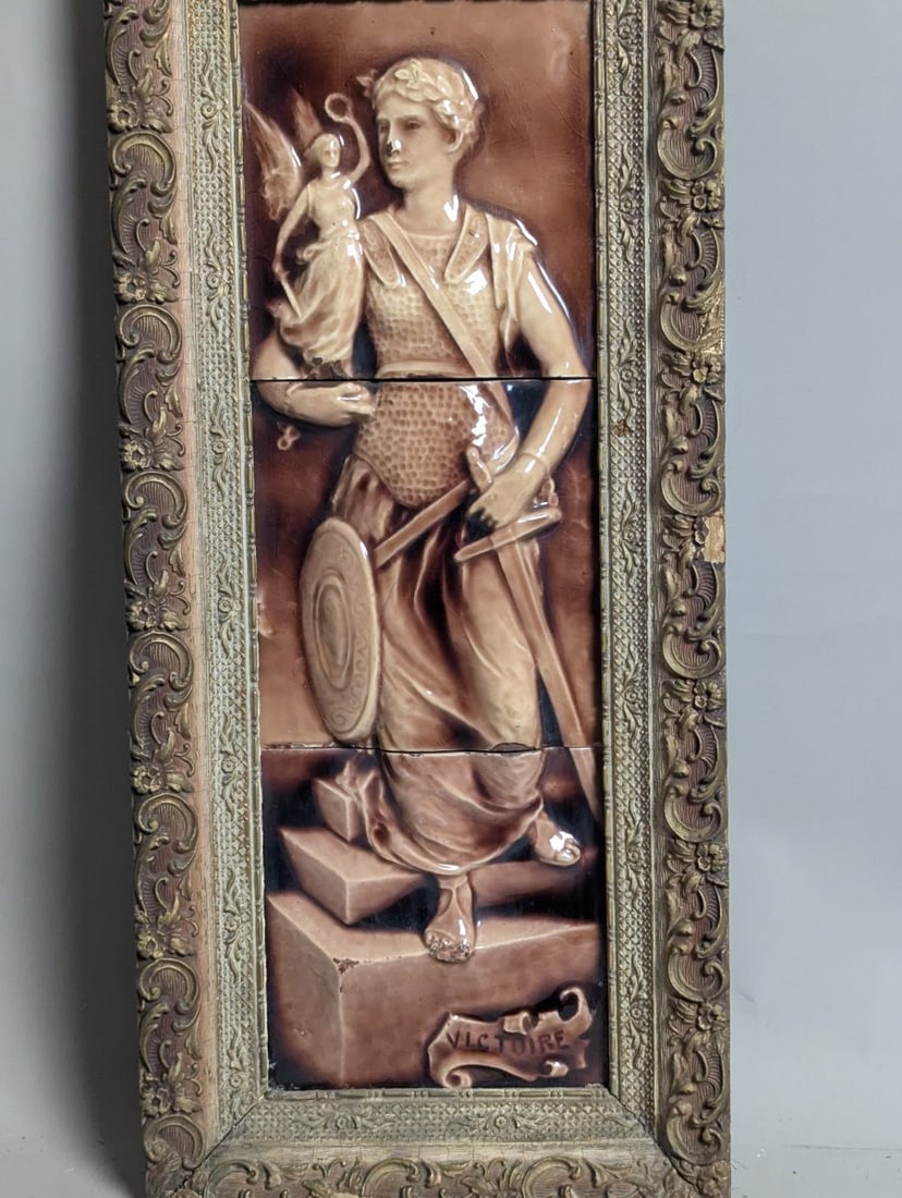Antique French Victoire Majolica Tile Plaque by Choisy-le-Roi Decorative Arts - 2