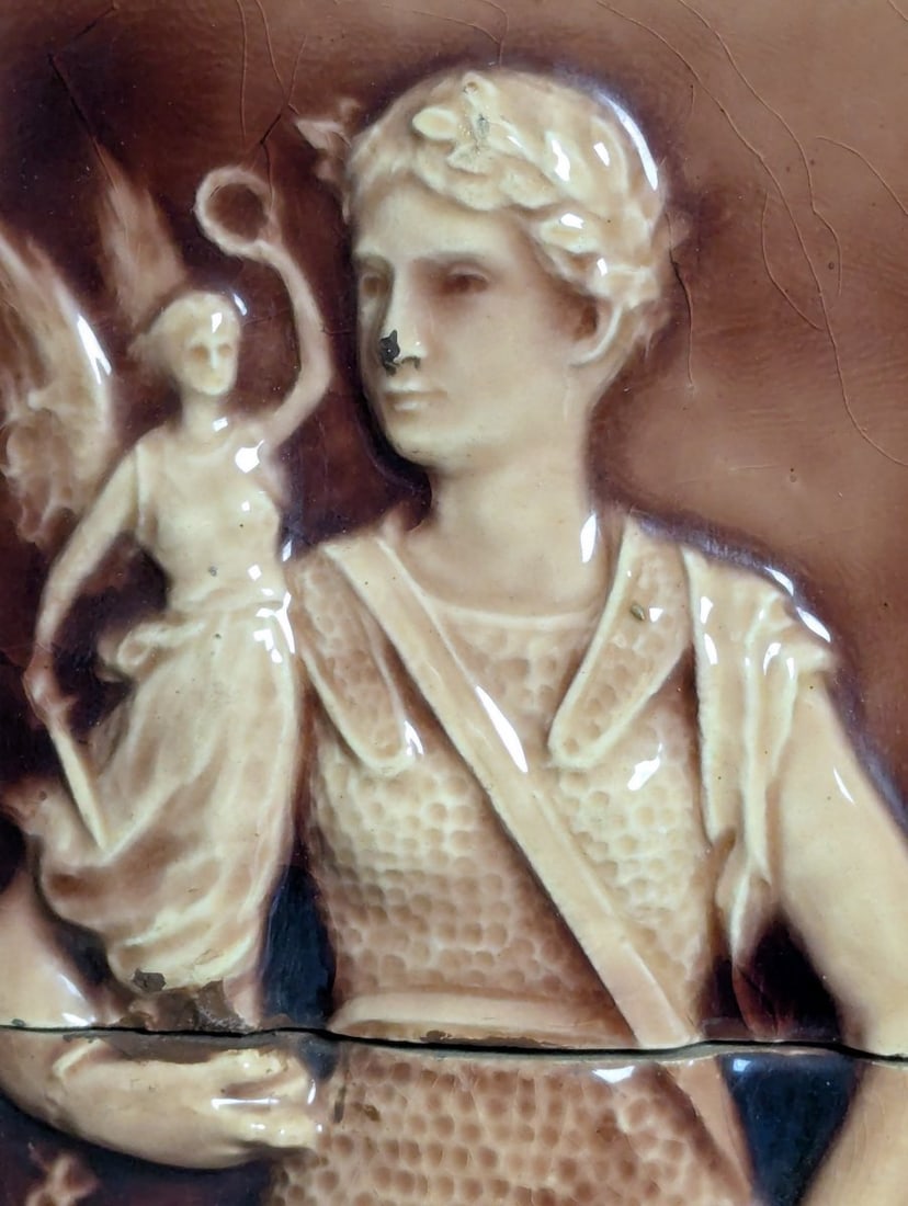 Antique French Victoire Majolica Tile Plaque by Choisy-le-Roi Decorative Arts - 3