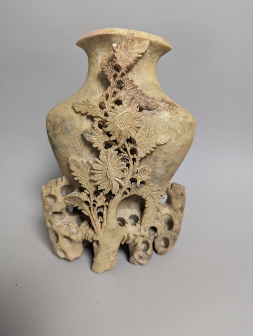 Chinese Carved Soapstone Floral Vase Vintage Home Decor Antique Style: **Important** Please read below description on how to avoid high shipping costs. Up for auction is a stunning Chinese carved soapstone floral vase, measuring 8 high x 5 x 2 1/2. This intricately desig